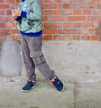 Lade das Bild in den Galerie-Viewer, Cargojogger Lütt Luca 98-164