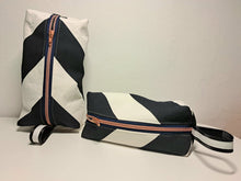 Lade das Bild in den Galerie-Viewer, Kasetina Federtasche Kyvu.by Lumali