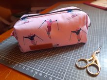 Lade das Bild in den Galerie-Viewer, Kasetina Federtasche Kyvu.by Lumali