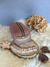 Lade das Bild in den Galerie-Viewer, Kasetina Federtasche Kyvu.by Lumali