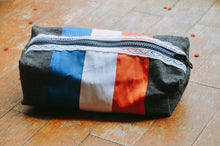 Lade das Bild in den Galerie-Viewer, Kremao Waschbeutel Tasche Kyvu.by Lumali