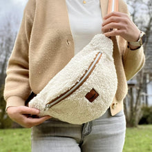 Lade das Bild in den Galerie-Viewer, Kilia Bauchtasche Kyvu.by Lumali