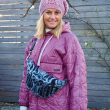 Lade das Bild in den Galerie-Viewer, Kilia Bauchtasche Kyvu.by Lumali