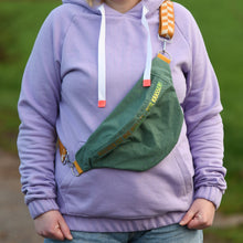 Lade das Bild in den Galerie-Viewer, Kilia Bauchtasche Kyvu.by Lumali