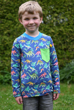 Lade das Bild in den Galerie-Viewer, Kalleson Shirt mit Rundhals- und V-Ausschnitt Größe 74-164