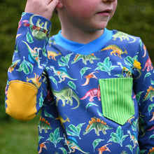 Lade das Bild in den Galerie-Viewer, Kalleson Shirt mit Rundhals- und V-Ausschnitt Größe 74-164