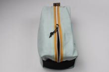 Lade das Bild in den Galerie-Viewer, Kremao Waschbeutel Tasche Kyvu.by Lumali