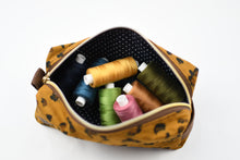 Lade das Bild in den Galerie-Viewer, Kalintika, Kremao & Kasetina