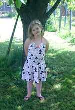 Lade das Bild in den Galerie-Viewer, Lütte Strandliebe - Jumpsuit, Kleid, Hose, Rock, Top Größe 86-164