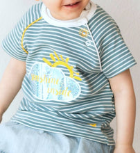 Lade das Bild in den Galerie-Viewer, Knopfkind Raglanshirt mit asymmetrischer Knopfleiste Größe 50-152