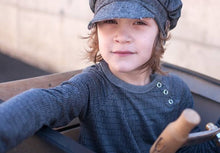 Lade das Bild in den Galerie-Viewer, Knopfkind Raglanshirt mit asymmetrischer Knopfleiste Größe 50-152