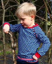 Lade das Bild in den Galerie-Viewer, Knopfkind Raglanshirt mit asymmetrischer Knopfleiste Größe 50-152