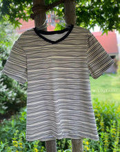 Lade das Bild in den Galerie-Viewer, Kalle Männershirt mit Rundhals- und V-Ausschnitt XS-3XL