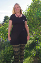 Lade das Bild in den Galerie-Viewer, Seute Deern Größe Kleid/Shirt 32-54