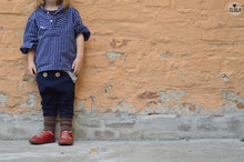 Lade das Bild in den Galerie-Viewer, Knopfbüx Größe 50-140