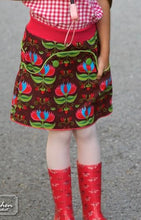 Lade das Bild in den Galerie-Viewer, Lütter Knopfrock Größe 74-164