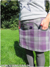 Lade das Bild in den Galerie-Viewer, Knopfrock Curvy Größe 44-58