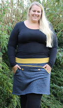 Lade das Bild in den Galerie-Viewer, Knopfrock Curvy Größe 44-58