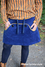 Lade das Bild in den Galerie-Viewer, Knopfrock Curvy Größe 44-58