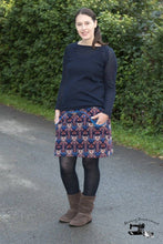 Lade das Bild in den Galerie-Viewer, Knopfrock Curvy Größe 44-58