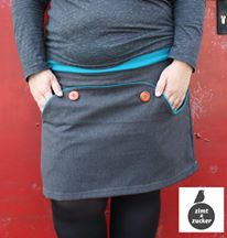 Lade das Bild in den Galerie-Viewer, Knopfrock Curvy Größe 44-58