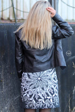 Lade das Bild in den Galerie-Viewer, Knopfrock Größe 32-46