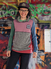 Lade das Bild in den Galerie-Viewer, Pullover Kimi Größe 32-54 für Damen