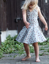 Lade das Bild in den Galerie-Viewer, Lütte Strandliebe - Jumpsuit, Kleid, Hose, Rock, Top Größe 86-164