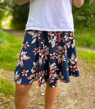 Lade das Bild in den Galerie-Viewer, Lütte Strandliebe - Jumpsuit, Kleid, Hose, Rock, Top Größe 86-164