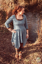 Lade das Bild in den Galerie-Viewer, Knopfdeern Shirt, Kleid, Zipfelkleid Größe 32-46