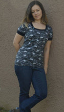 Lade das Bild in den Galerie-Viewer, Knopfdeern Shirt, Kleid, Zipfelkleid Größe 32-46