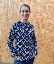 Lade das Bild in den Galerie-Viewer, Turtle-Neck- Pullover Eva Größe 32-54