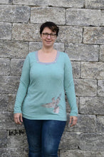 Lade das Bild in den Galerie-Viewer, Knopfdeern Curvy Shirt Größe 44-58