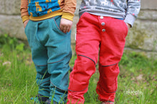 Lade das Bild in den Galerie-Viewer, Coole Büx - die Alltagshose mit Pfiff 86-164
