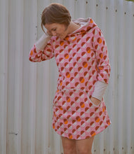 Lade das Bild in den Galerie-Viewer, Knopfliebe Hoodie und Kleid Größe 32-46
