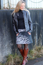 Lade das Bild in den Galerie-Viewer, Knopfrock Größe 32-46