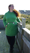 Lade das Bild in den Galerie-Viewer, Knopfliebe Curvy Hoodie und Kleid Größe 44-58