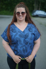 Lade das Bild in den Galerie-Viewer, Sommerdeern, Bluse und Kleid Größe 32-54