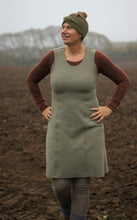 Lade das Bild in den Galerie-Viewer, Walkdeern, Kleid in A-Linie und Etuiform Größe 32-54