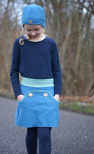 Lade das Bild in den Galerie-Viewer, Lütter Knopfrock Größe 74-164