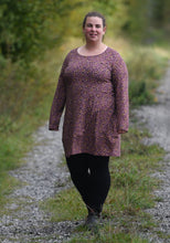 Lade das Bild in den Galerie-Viewer, Kleid Elsa 32-56