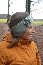 Lade das Bild in den Galerie-Viewer, Fiete und Greta Mütze und Stirnband mit Ohrenklappen Kopfumfang 36-62