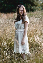 Lade das Bild in den Galerie-Viewer, Sommerdeern, Bluse und Kleid Größe 32-54