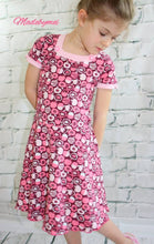 Lade das Bild in den Galerie-Viewer, Lütte Knopfdeern Shirt, Kleid, Zipfelkleid Größe 86-164