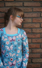 Lade das Bild in den Galerie-Viewer, Lütte Knopfdeern Shirt, Kleid, Zipfelkleid Größe 86-164