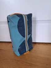Lade das Bild in den Galerie-Viewer, Kremao Waschbeutel Tasche Kyvu.by Lumali
