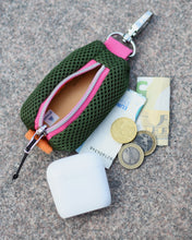 Lade das Bild in den Galerie-Viewer, Ksata kleine Pouch in 3 Größen Kyvu.by Lumali
