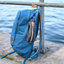 Lade das Bild in den Galerie-Viewer, Ksata kleine Pouch in 3 Größen Kyvu.by Lumali
